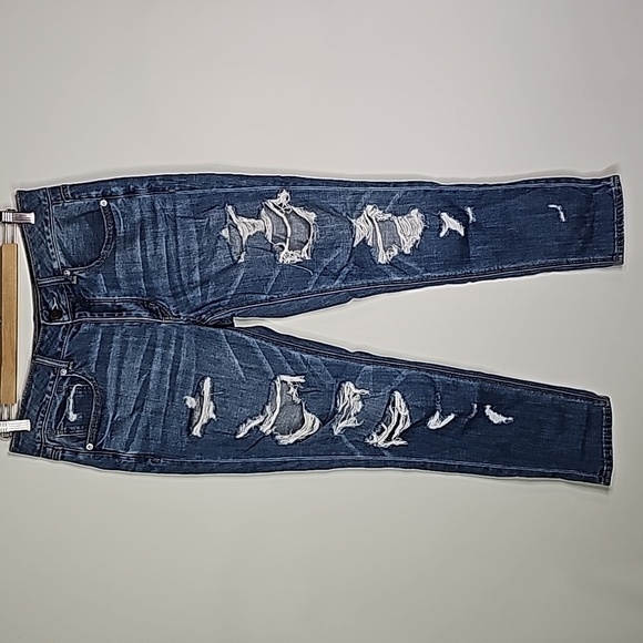 American Eagle size 6 distressed style 32x30 tomgirl straight leg jeans - Picture 1 of 7